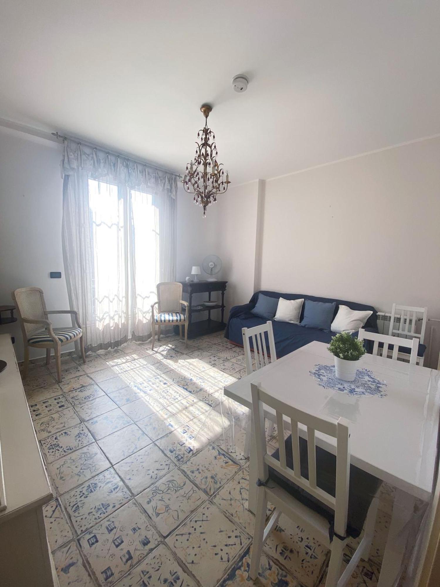 Beautiful Renovated Apartment ,Next To The Beach ! Air-C, Free Parking! Νίκαια Εξωτερικό φωτογραφία